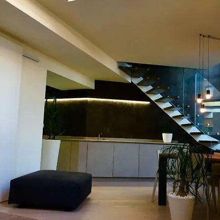 Loft Hollywood